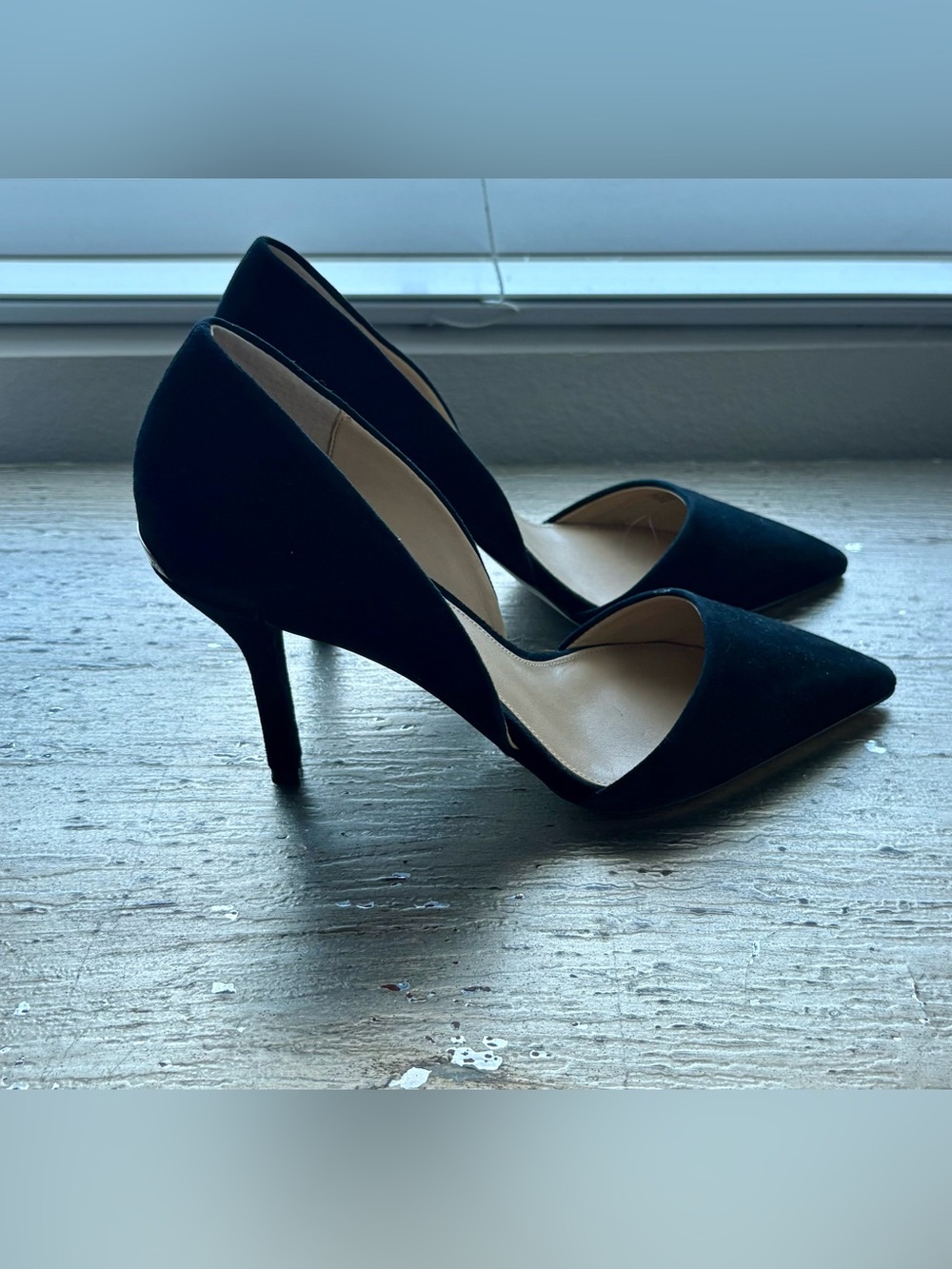 MICHAEL Michael Kors
Pointed Toe D'Orsay Pumps - Julieta High-Heel - Picture 4 of 9